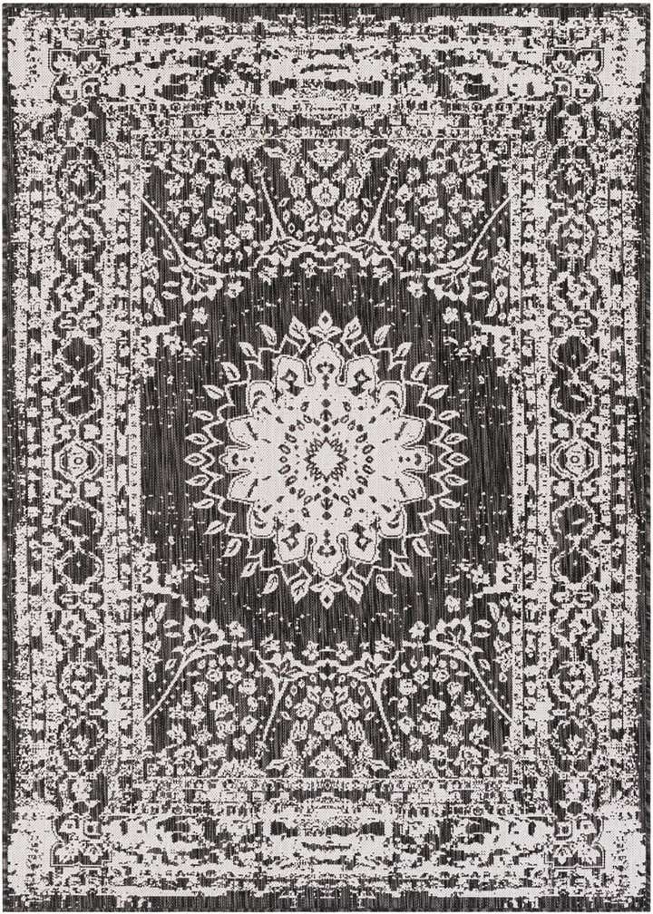 5' 3 x 7' Easy-Clean Traditional Indoor / Outdoor Rug