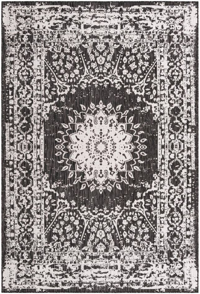 Detail image of 6' x 9' Easy-Clean Traditional Indoor / Outdoor Rug