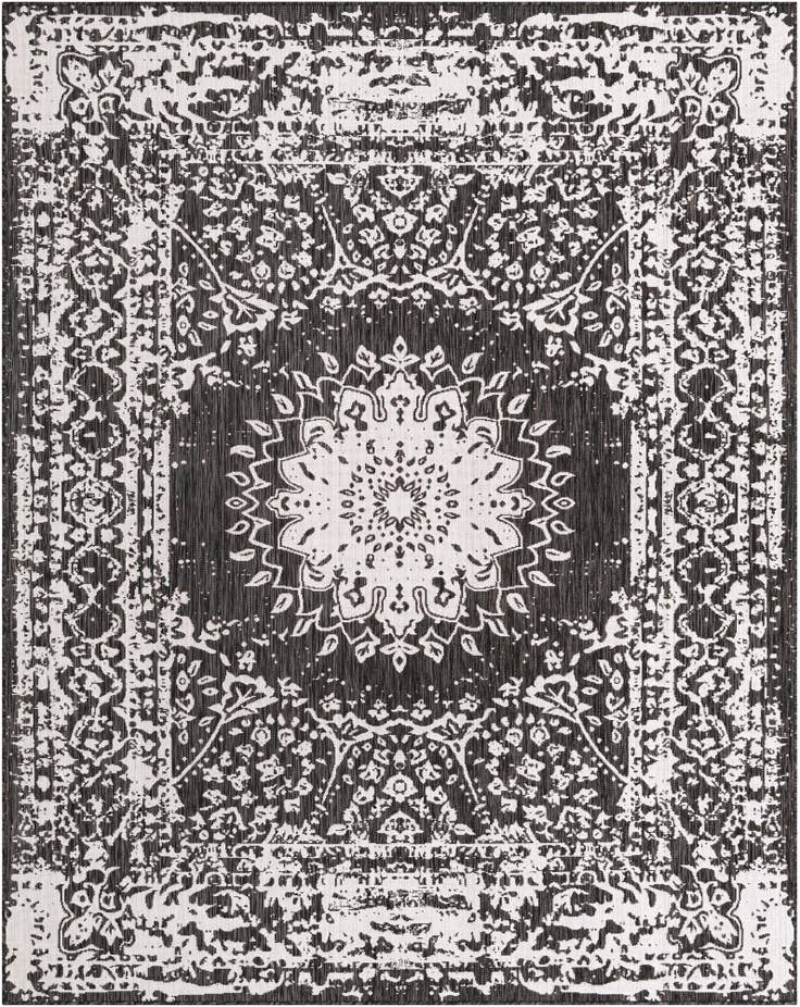Detail image of 7' 10 x 10' Easy-Clean Traditional Indoor / Outdoor Rug