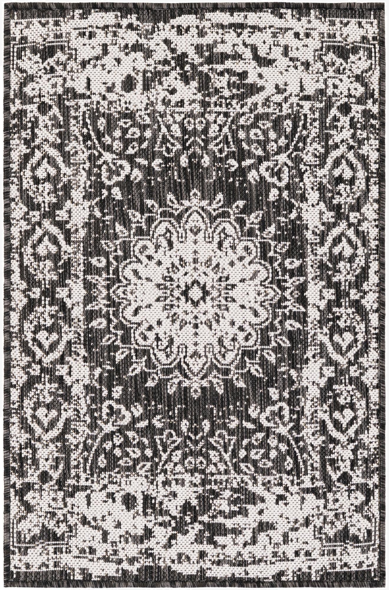 Primary image 2' x 3'  Washable Traditional Indoor / Outdoor Rug
