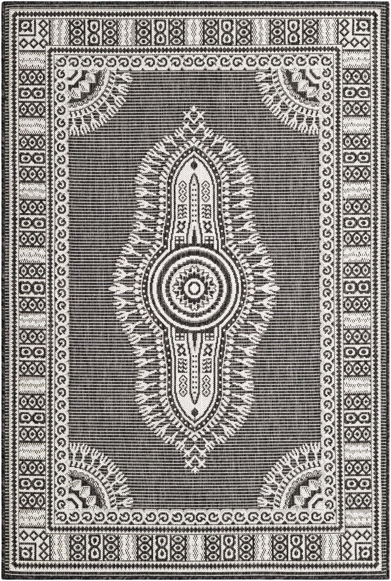 4' x 6'  Washable Traditional Indoor / Outdoor Rug