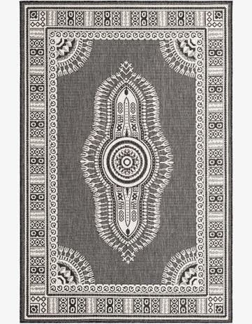 5' 3 x 8' Easy-Clean Traditional Indoor / Outdoor Rug