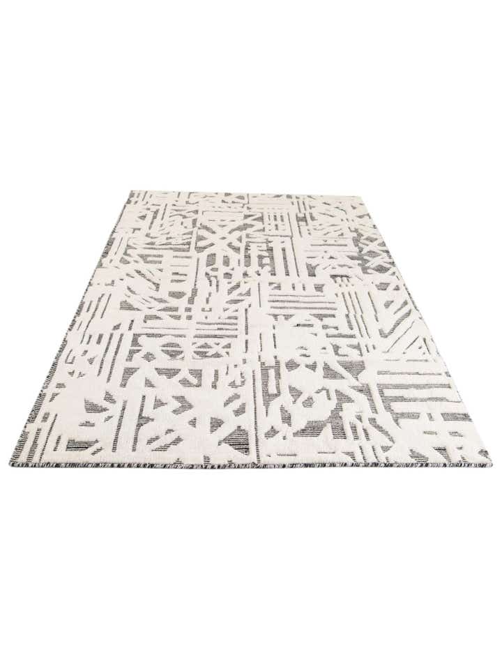 5' x 8' Hand Woven Prismatic Rug