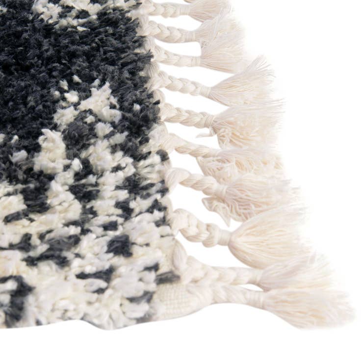 Detail image of 9' x 12' Serenity Shag Rug