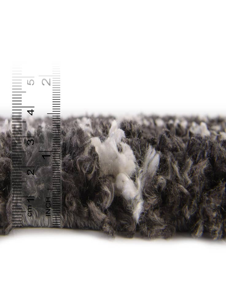 Detail image of 4' x 6' Serenity Shag Rug
