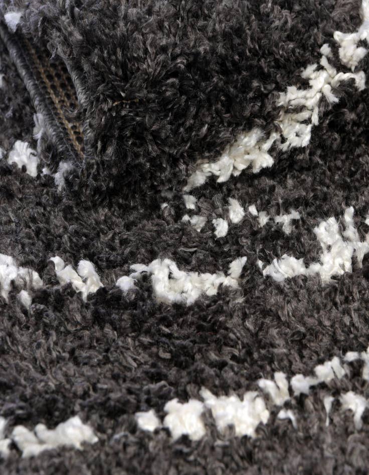 Detail image of 4' x 6' Serenity Shag Rug