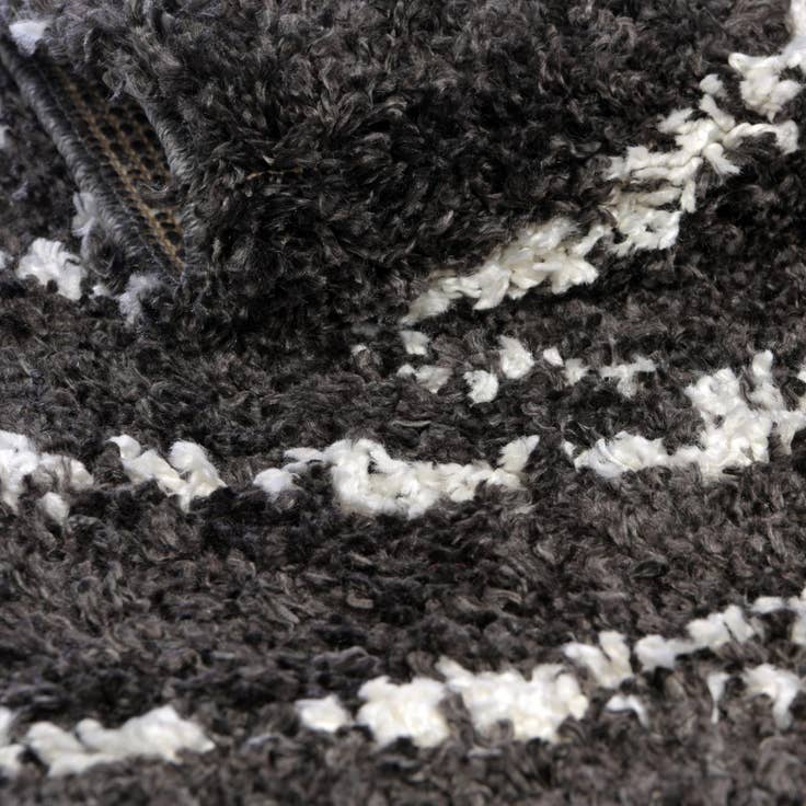 Detail image of 10' x 14' Serenity Shag Rug