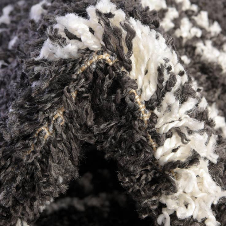 Detail image of 10' x 14' Serenity Shag Rug