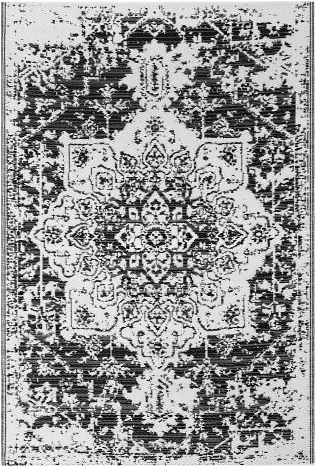 Detail image of 4' x 6' Easy-Clean Vista Breeze Indoor / Outdoor Rug