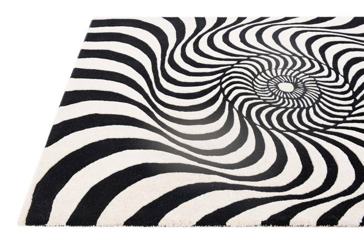 Detail image of 4' x 5' 10 Vortex Wool Rug