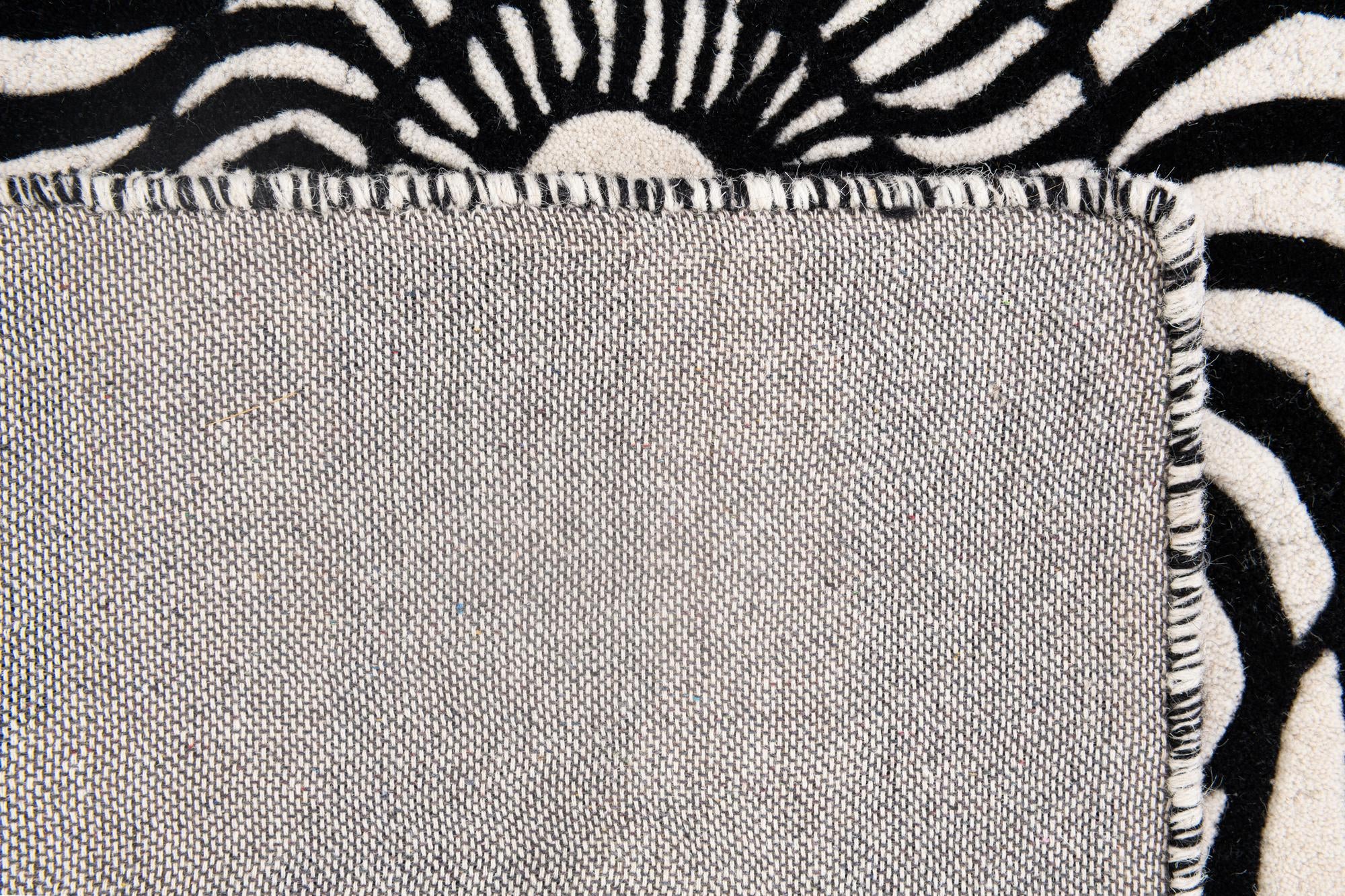 4' x 5' 10 Vortex Wool Rug