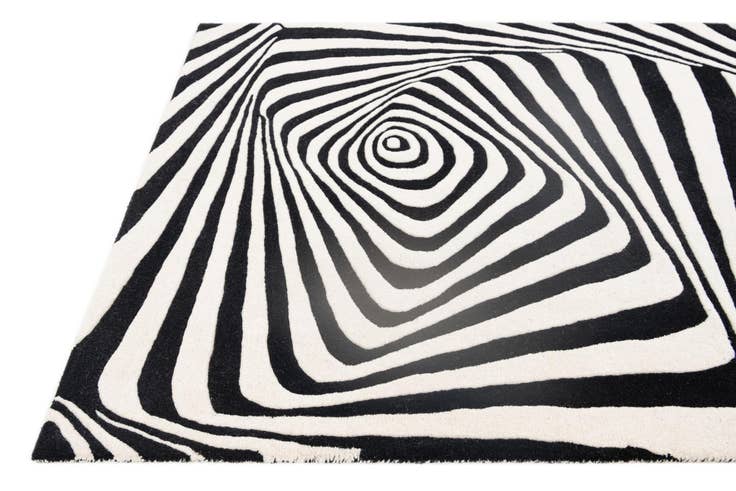Detail image of 4' x 5' 10 Vortex Wool Rug