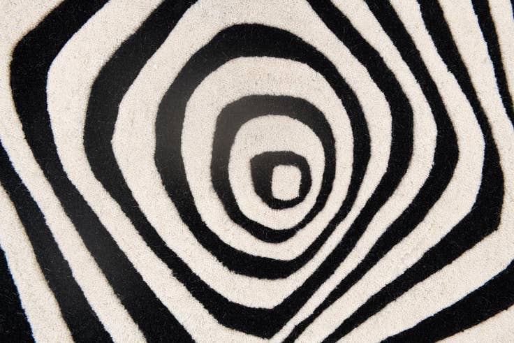 Detail image of 4' x 5' 10 Vortex Wool Rug