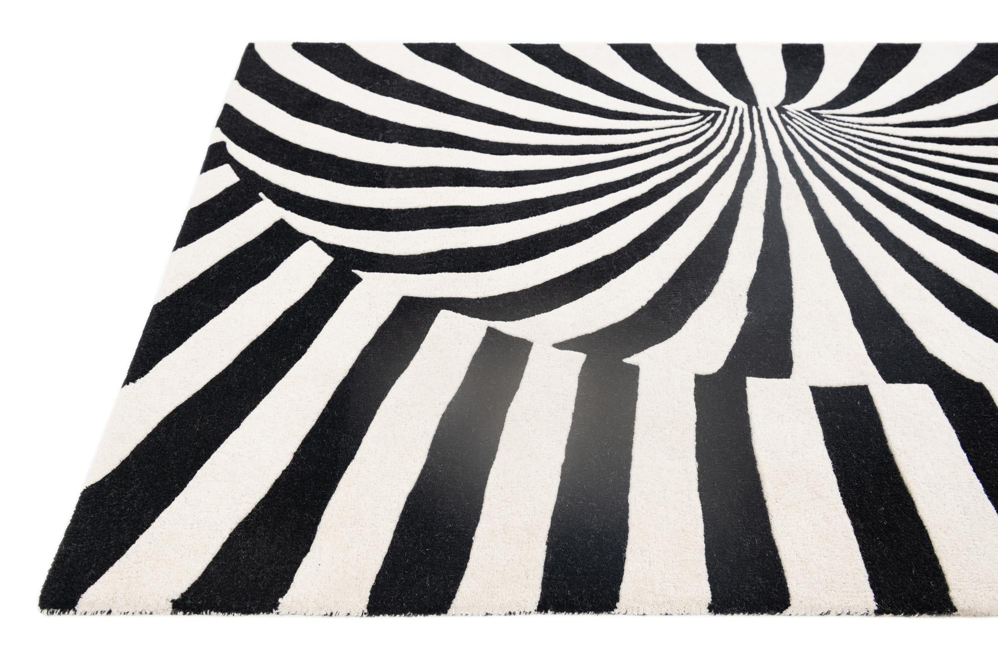 4' x 5' 10 Vortex Wool Rug