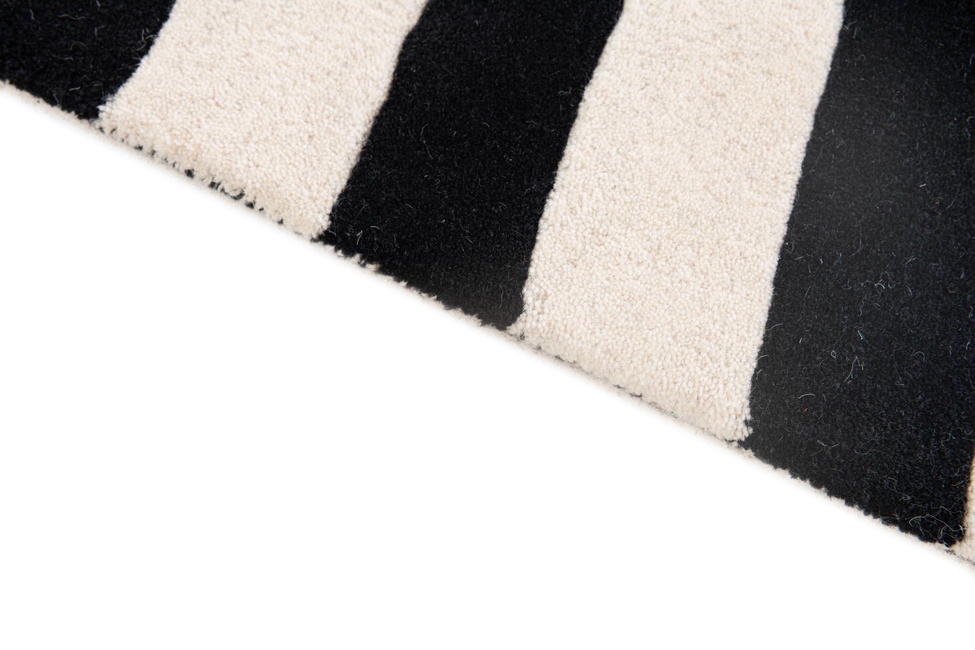 4' x 5' 10 Vortex Wool Rug
