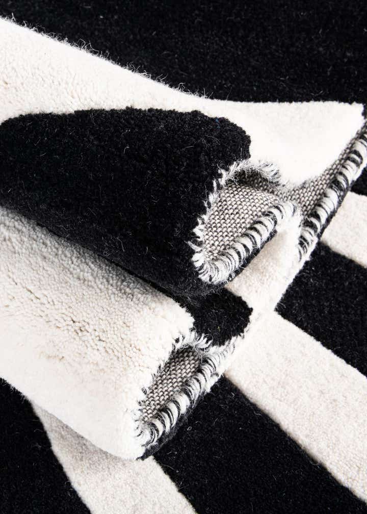 6' 1 x 9' Vortex Wool Rug