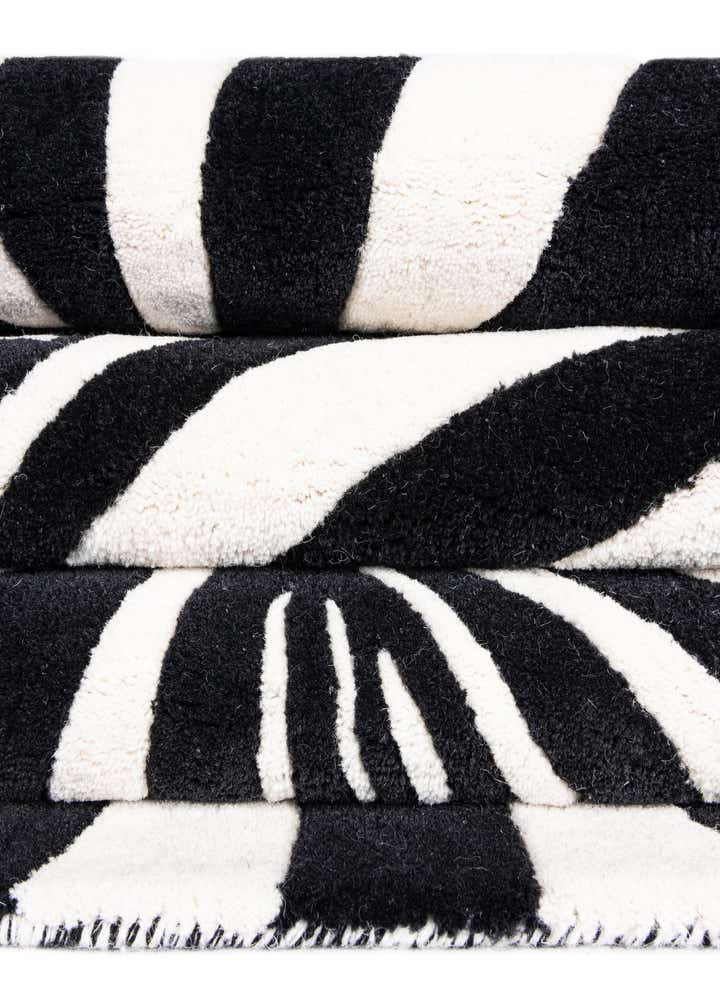 6' 1 x 9' Vortex Wool Rug