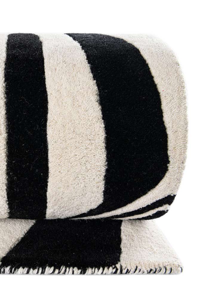 5' 1 x 8' Vortex Wool Rug
