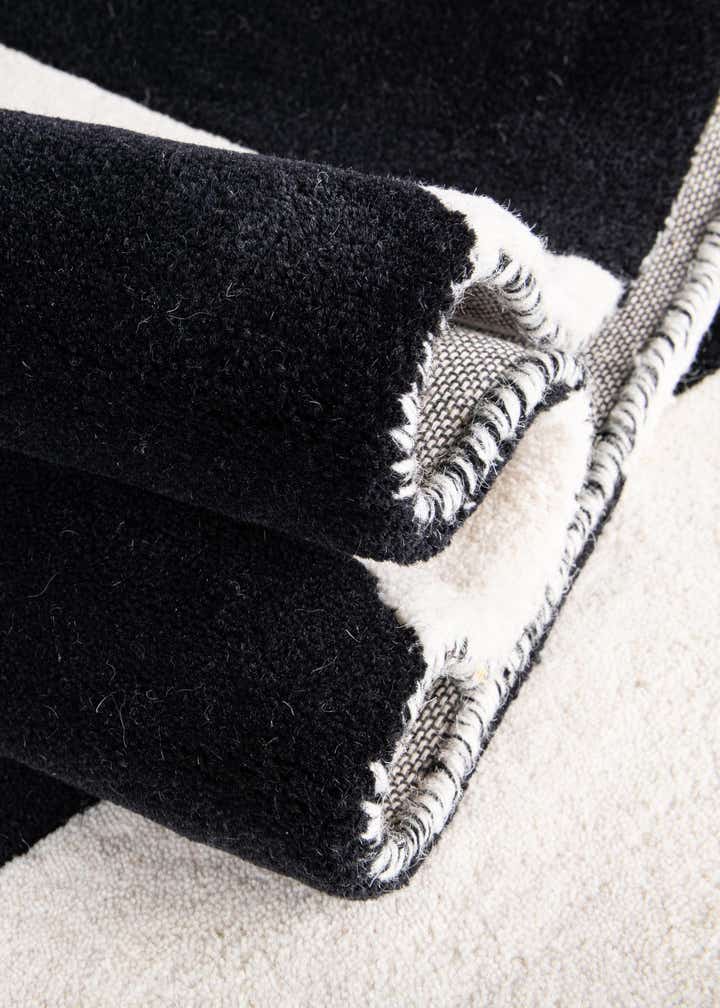 5' 1 x 8' Vortex Wool Rug