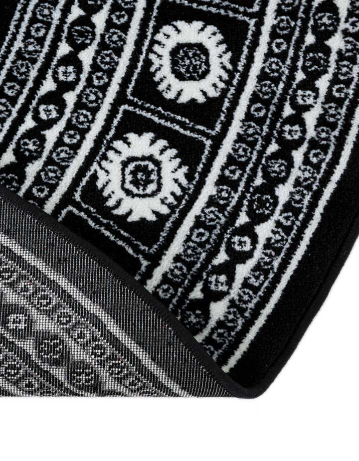 7' 10 x 7' 10 Bokhara Round Rug
