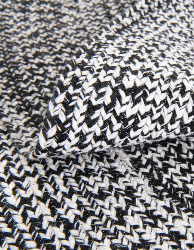 Detail image of 3' 3 x 3' 3  Hand Woven Eco Verse   Washable Indoor / Outdoor Round Rug