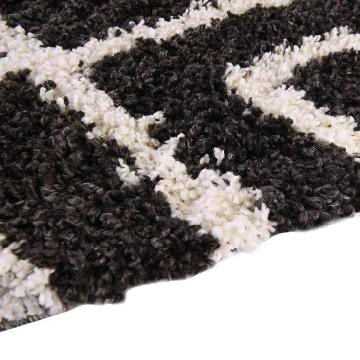 Detail image of 5' 3 x 5' 3 Lagom Shag Round Rug