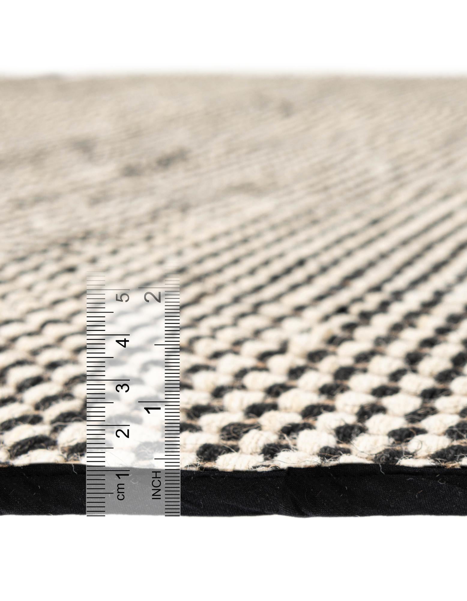 7' 10 x 7' 10 Hand Woven Laurel Handwoven Jute Round Rug