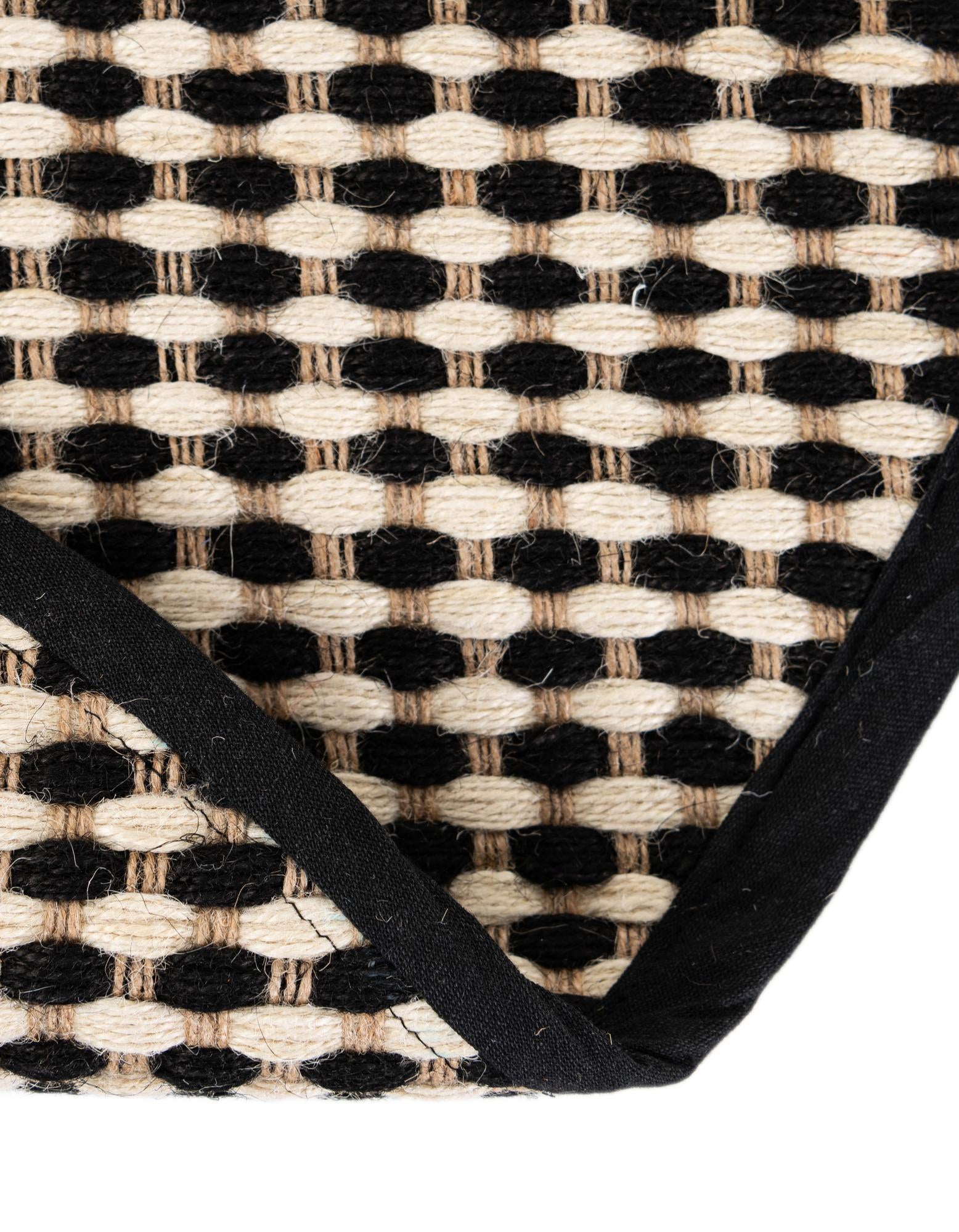 7' 10 x 7' 10 Hand Woven Laurel Handwoven Jute Round Rug