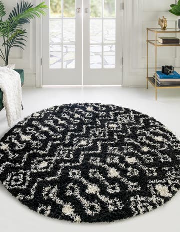 Black and White Moroccan Trellis Shag Round Rug