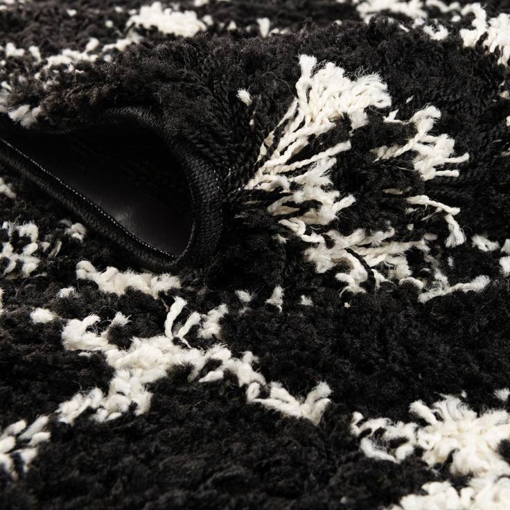 Detail image of 10' x 10' Moroccan Trellis Shag Round Rug