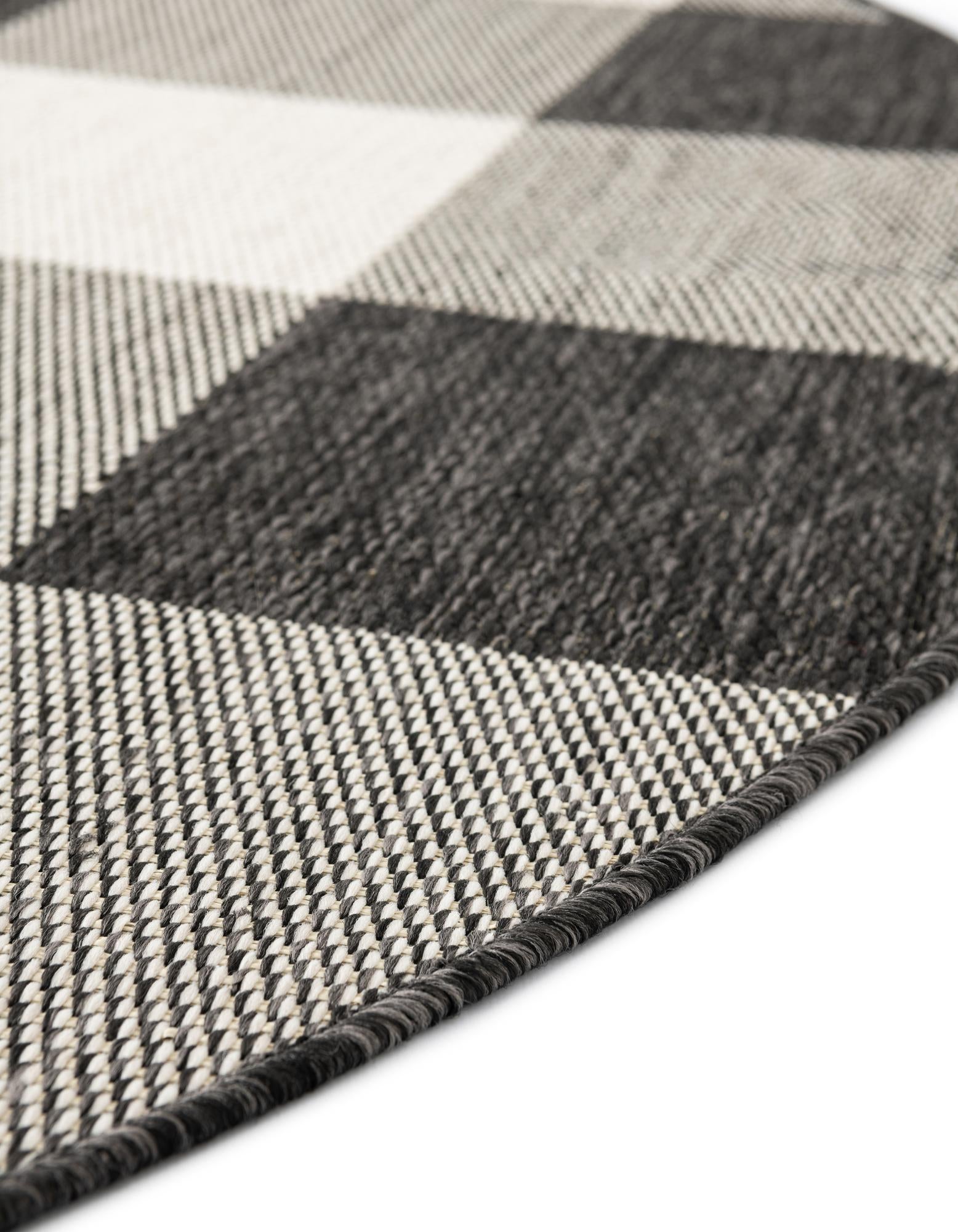 3' x 3' Easy-Clean Checkered Indoor / Outdoor Round Rug