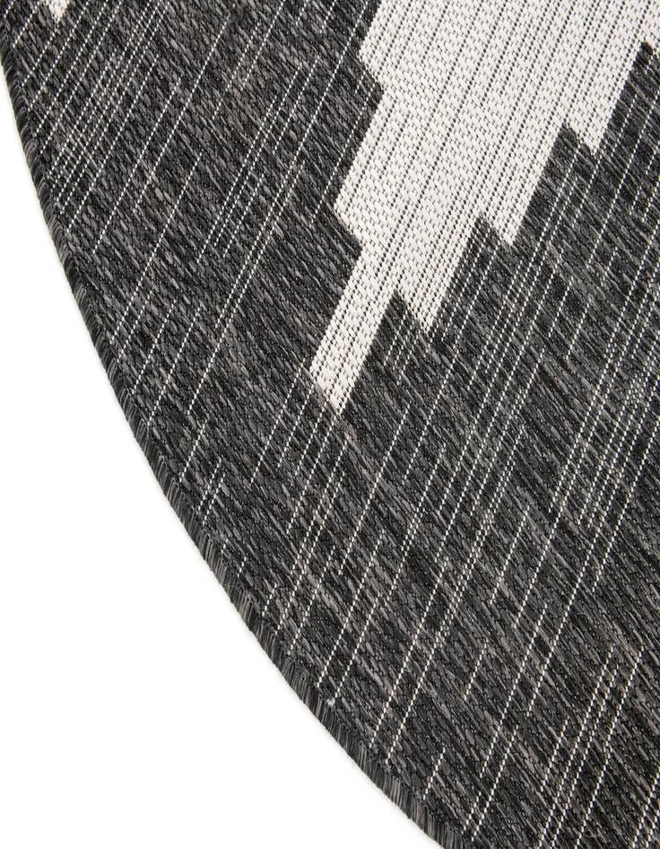 Detail image of 5' 2 x 5' 4 Washable Modern Indoor / Outdoor Round Rug