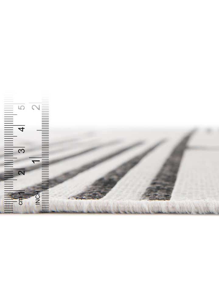 12' x 12' Easy-Clean Modern Indoor / Outdoor Round Rug