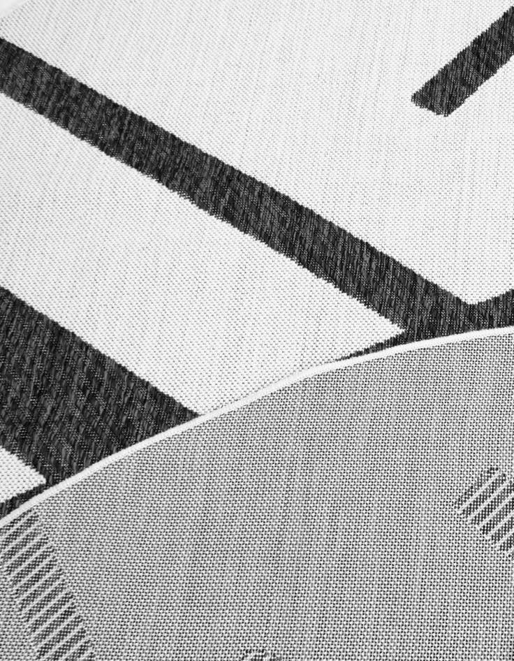 Detail image of 4' x 4'  Washable Modern Indoor / Outdoor Round Rug