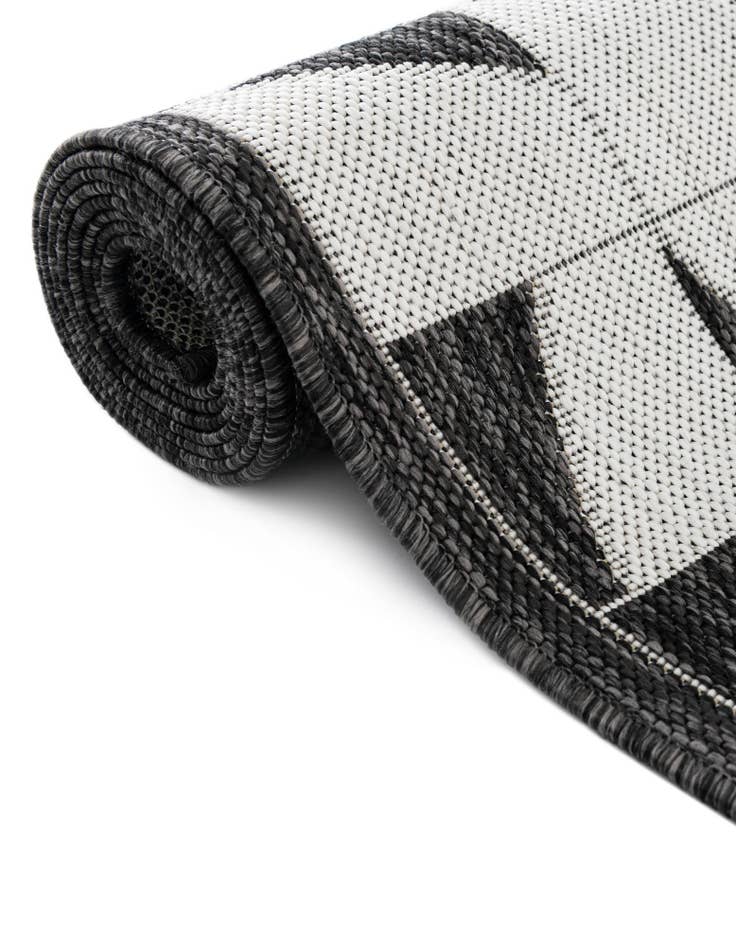 Detail image of 12' x 12' Easy-Clean Modern Indoor / Outdoor Round Rug