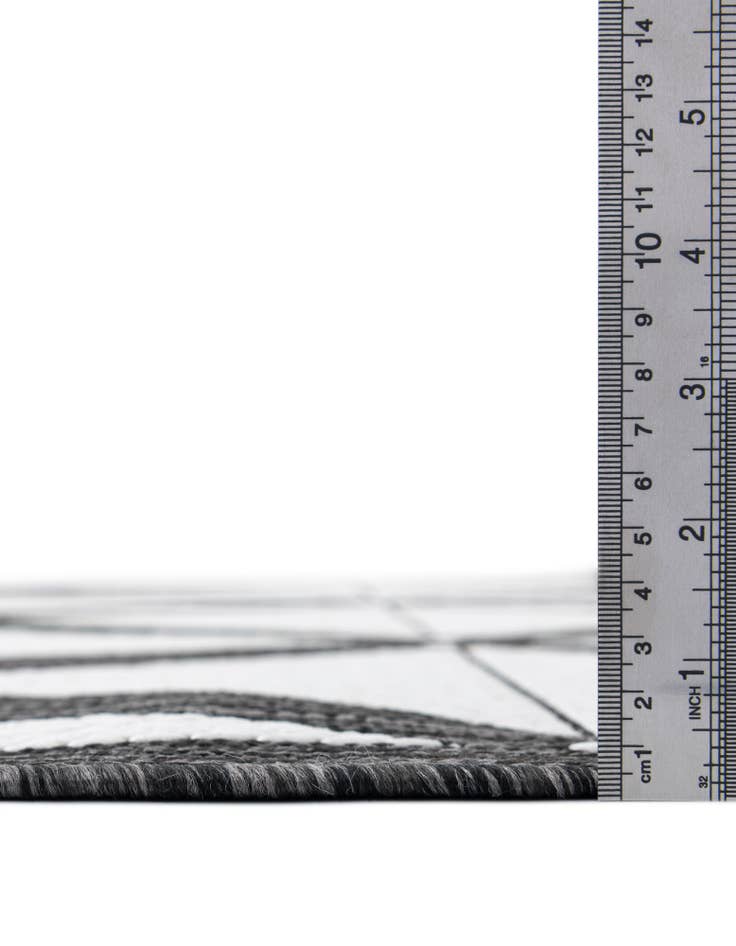 Detail image of 10' x 10' Easy-Clean Modern Indoor / Outdoor Round Rug
