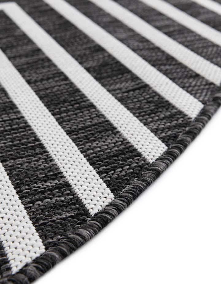 10' x 10' Easy-Clean Modern Indoor / Outdoor Round Rug