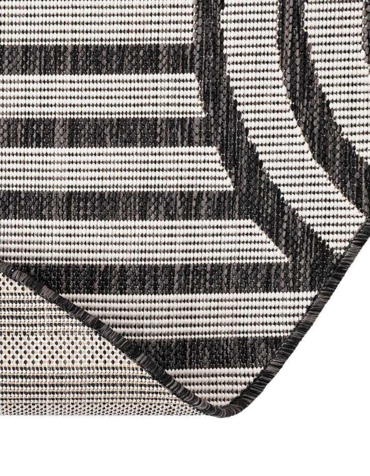 Detail image of 4' x 4' Easy-Clean Modern Indoor / Outdoor Round Rug