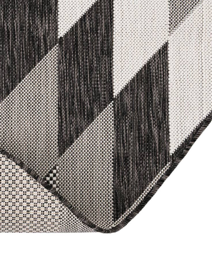 Detail image of 10' x 10' Easy-Clean Modern Indoor / Outdoor Round Rug
