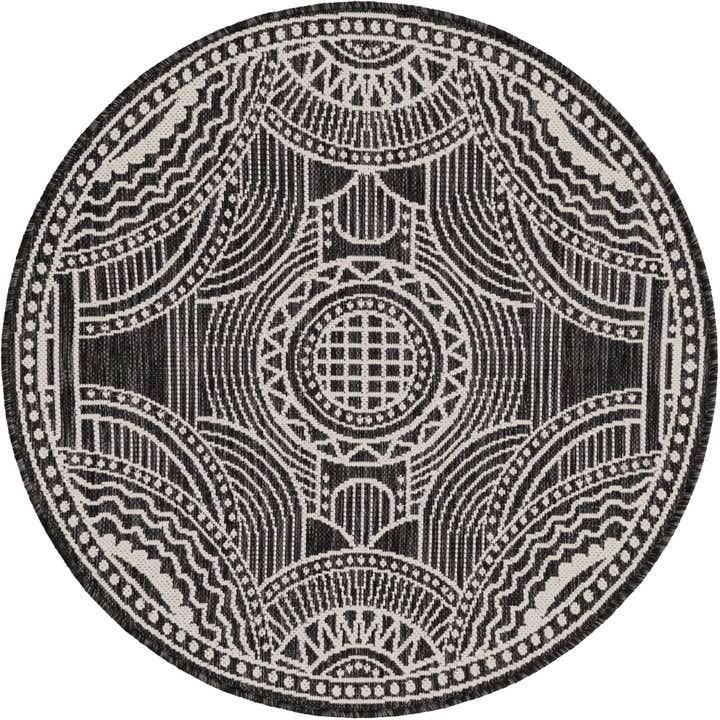 3' 1 x 3' 1 Easy-Clean Traditional Indoor / Outdoor Round Rug