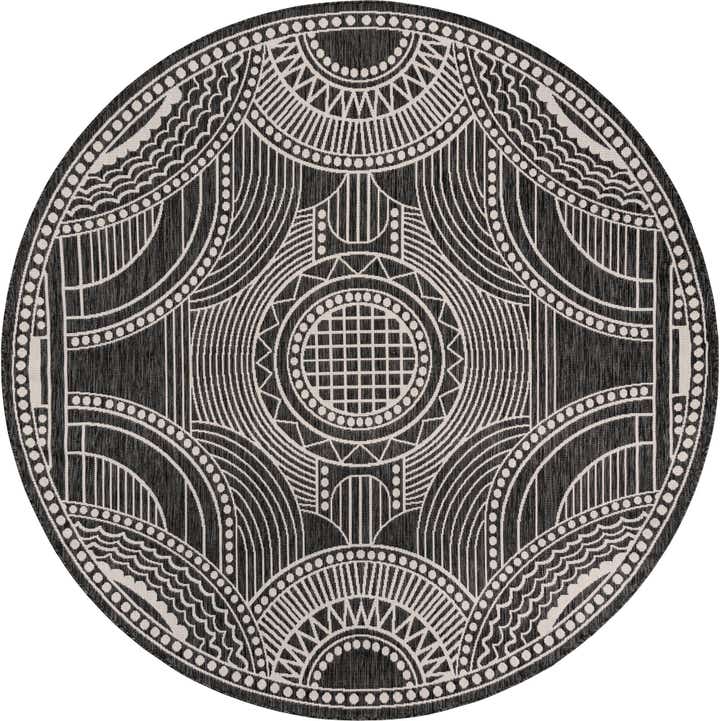 7' 10 x 7' 10 Easy-Clean Traditional Indoor / Outdoor Round Rug