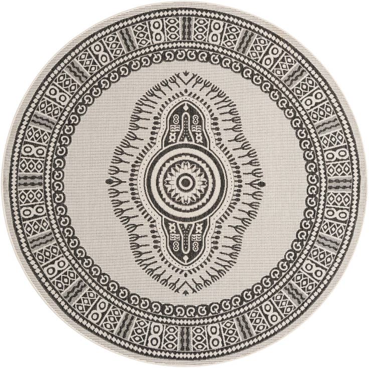 Detail image of 7' 10 x 7' 10 Easy-Clean Traditional Indoor / Outdoor Round Rug