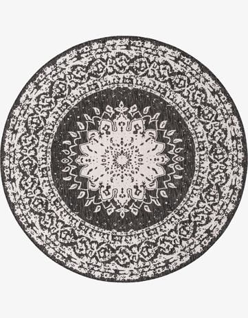 7' 10 x 7' 10 Easy-Clean Traditional Indoor / Outdoor Round Rug
