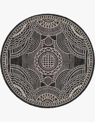 3' 1 x 3' 1 Easy-Clean Traditional Indoor / Outdoor Round Rug