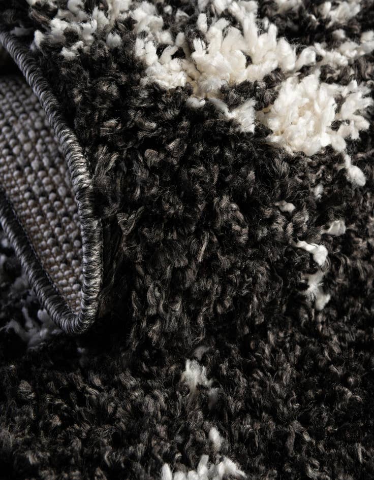 Detail image of 5' 3 x 5' 3 Serenity Shag Round Rug