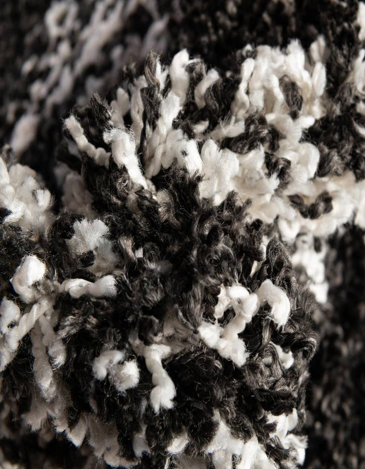 Detail image of 5' 3 x 5' 3 Serenity Shag Round Rug