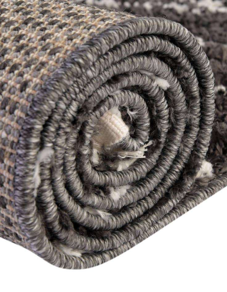 Detail image of 5' 3 x 5' 3 Serenity Shag Round Rug
