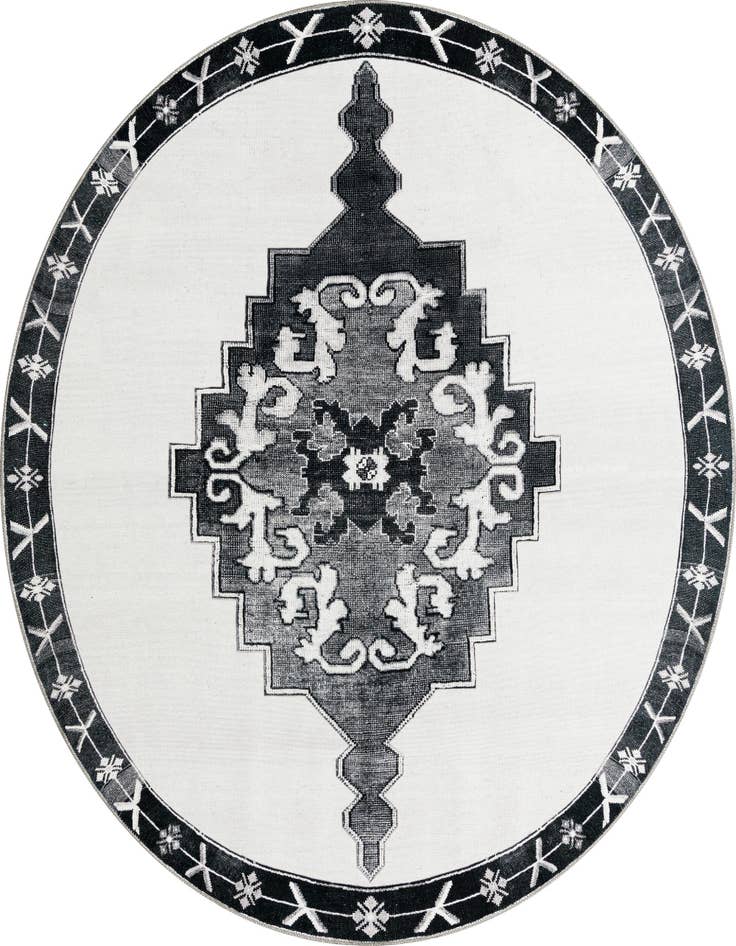 Detail image of 7' 6 x 7' 6 Washable Timeless Round Rug