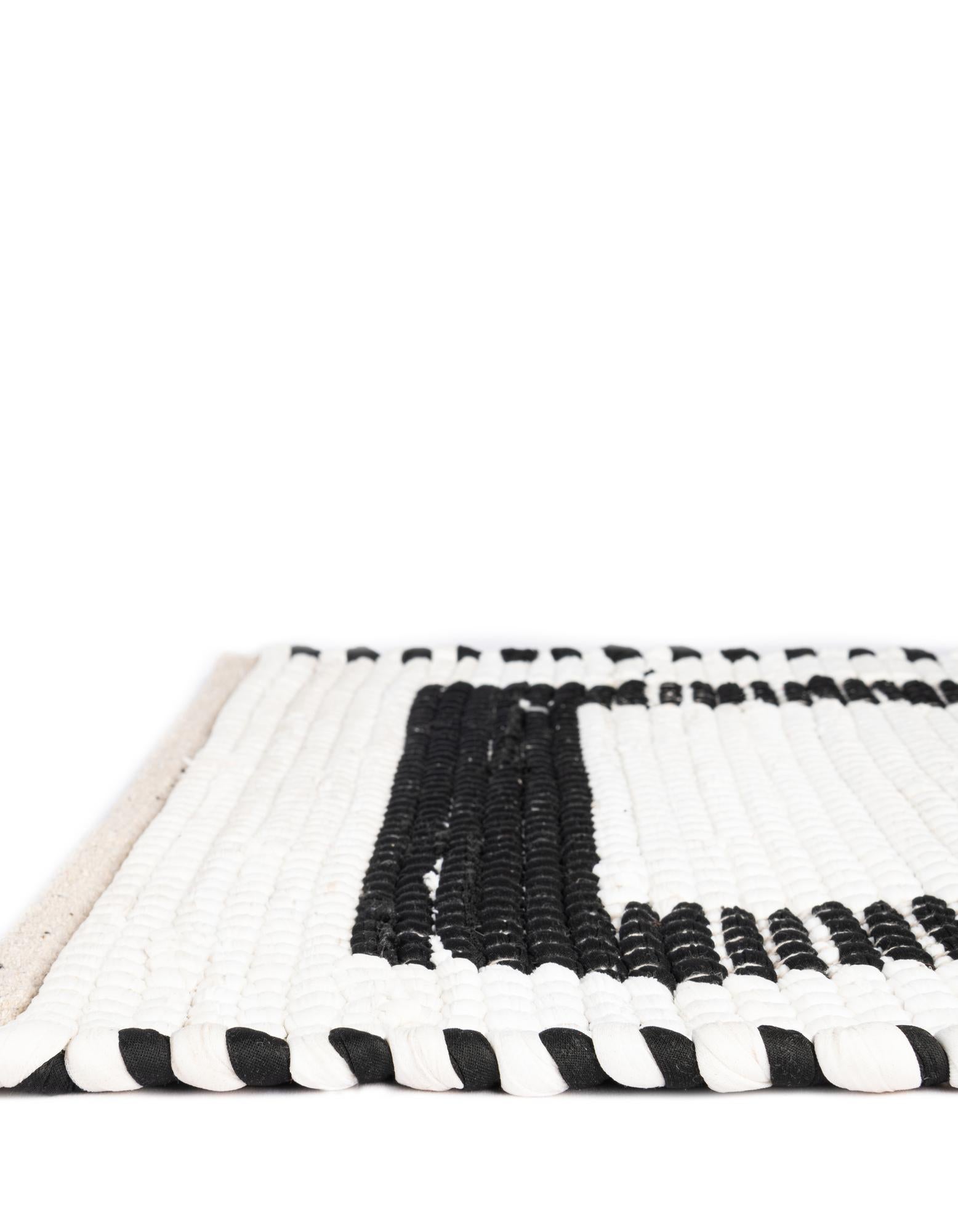 2' 7 x 10' Hand Woven Chindi Jute Runner Rug