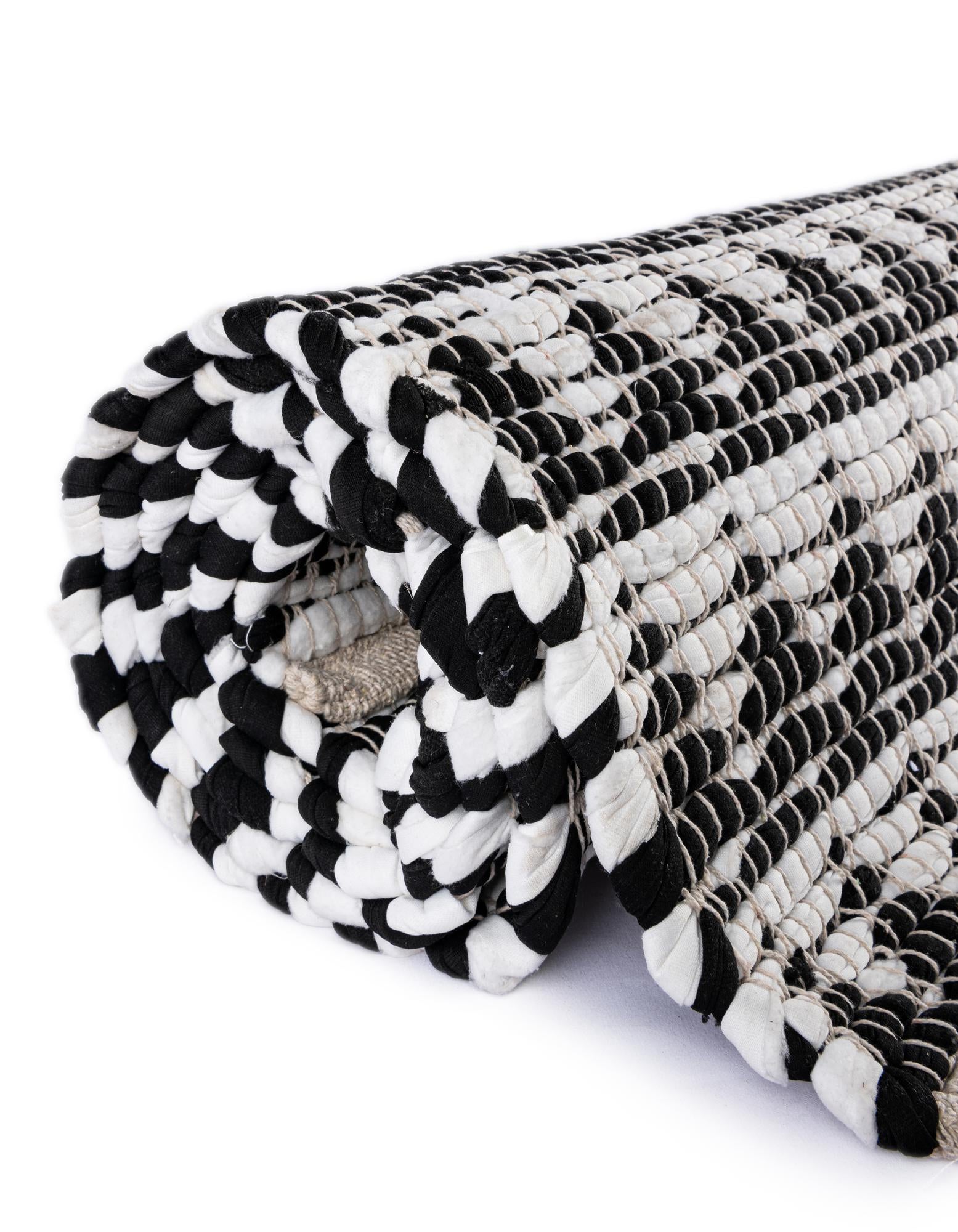 2' 7 x 10' Hand Woven Chindi Jute Runner Rug
